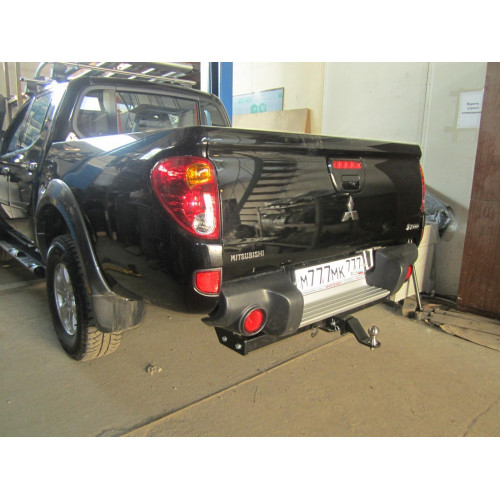 Фаркоп Бизон на MITSUBISHI L200 2010-2015 Арт. FA 0648-E(A-K)